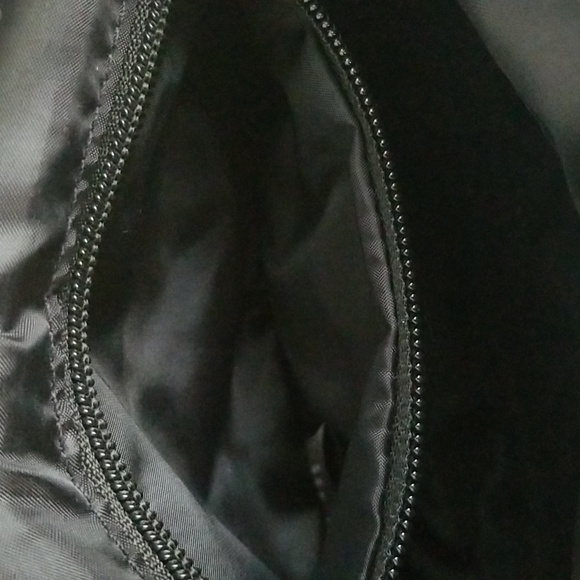 New Think Royln Alpine Quilted Crossbody Bag - Picture 12 of 12